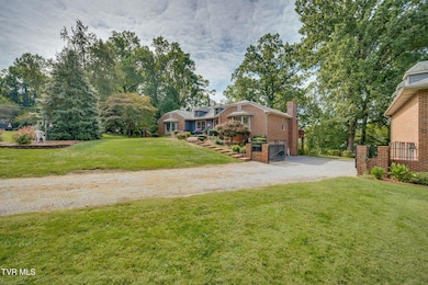 137 River Rd, Johnson City, TN 37601 - photo 2