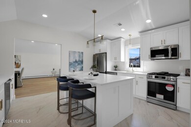 8 Daniel Dr, Middletown, NJ 07748 - photo 3