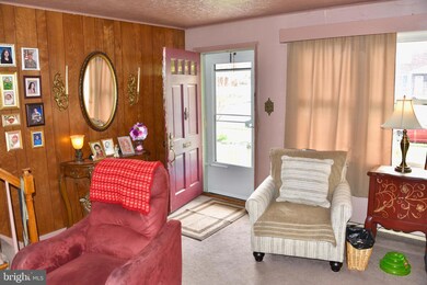 413 Emerson Ave, Reading, PA 19605 - photo 3