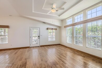 06 Foyer