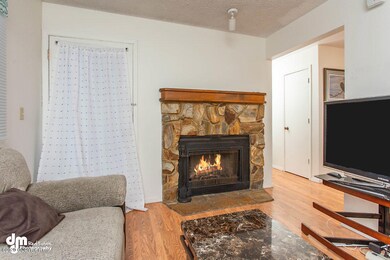 Living Room_6297-SMALL