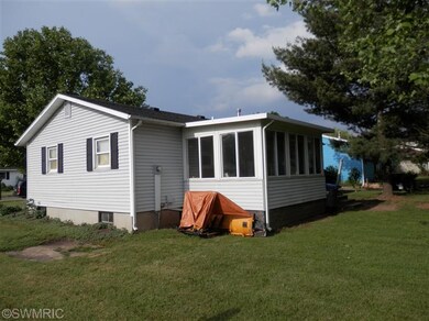 1004 N Ohio Ct, Sturgis, MI 49091 - photo 2