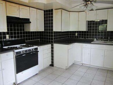 117 San Juan Rd, Carpentersville, IL 60110 - photo 3