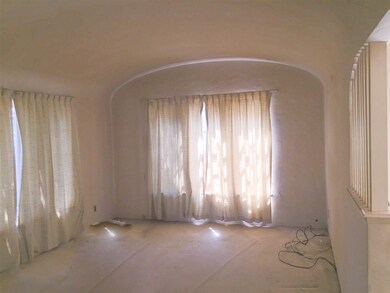 1930's style arched room separation