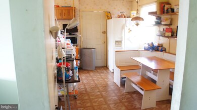 1906 Gaither St, Temple Hills, MD 20748 - photo 6