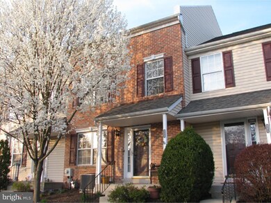 112 Westminster Ct, Harleysville, PA 19438 - photo 2