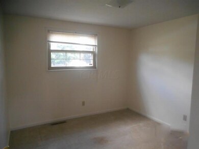 3767 Shirley Ln, Columbus, OH 43228 - photo 6