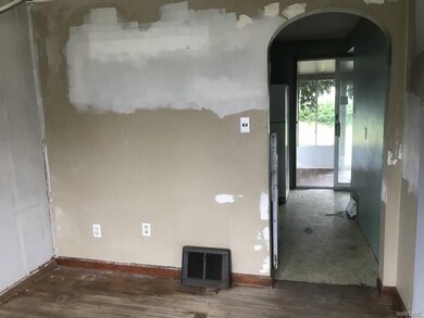 202 Spaulding St, North Tonawanda, NY 14120 - photo 7
