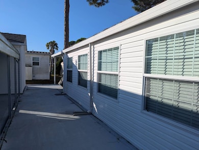 10400 Hwy 27 S unit 355, Frostproof, FL 33843 - photo 4