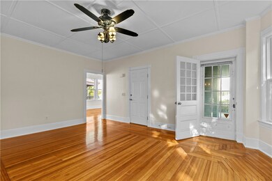 11 Dresser St unit 1, Newport, RI 02840 - photo 5