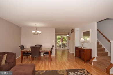 11050 Clovertree Ct, Manassas, VA 20109 - photo 6