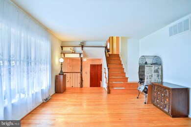 919 Doncaster Dr, West Deptford, NJ 08066 - photo 4