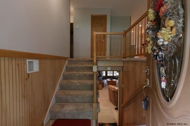 138 Ingersoll Rd, Saratoga Springs, NY 12866 - photo 4