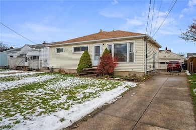 15908 Ashland Dr, Brook Park, OH 44142 - photo 2