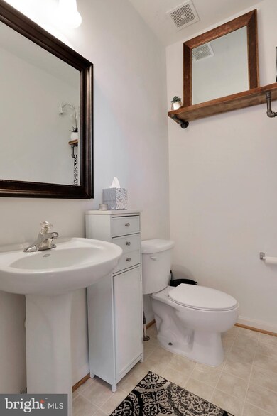 12911 Yellow Jacket Rd, Hagerstown, MD 21740 - photo 6