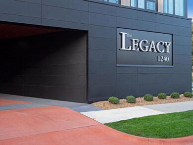 1240 S 2nd St unit 704, Minneapolis, MN 55415 - photo 3