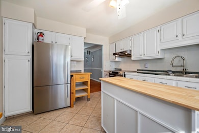 723 Kings Croft unit C0723, Cherry Hill, NJ 08034 - photo 5