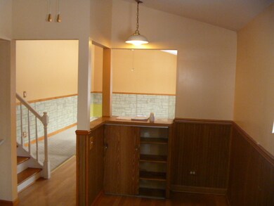 147 Sioux Ave, Carpentersville, IL 60110 - photo 3