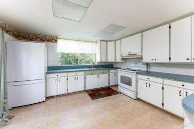 80 Fort Bragg Rd, Willits, CA 95490 - photo 2