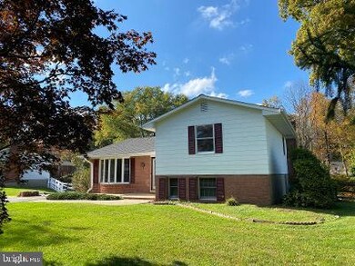 1326 Hillcrest Dr, Sykesville, MD 21784 - photo 3