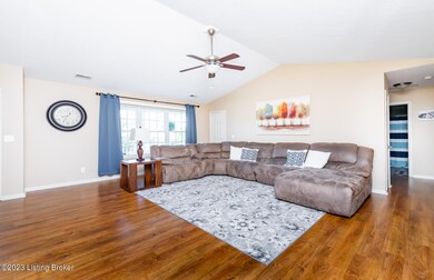 303 Red Oak Ln (17)