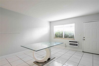 7829 Carlyle Ave unit 2, Miami Beach, FL 33141 - photo 6