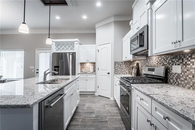 13613 Bradford St, Horizon City, TX 79928 - photo 3