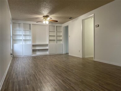 530 E Caroline St, Tavares, FL 32778 - photo 2