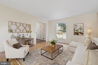 8810 Tallyho Trail, Potomac, MD 20854 - photo 3