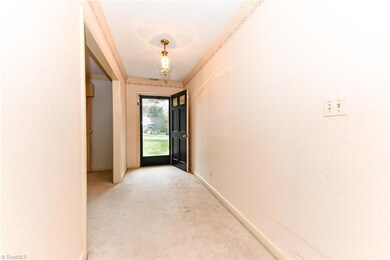 Foyer/entry