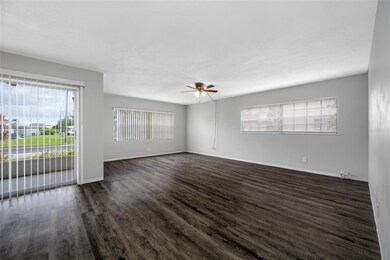 50 Liberty Way unit 10, Palm Harbor, FL 34684 - photo 2