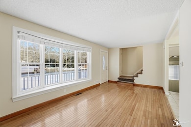 7350 Elmwood Dr, Temperance, MI 48182 - photo 5