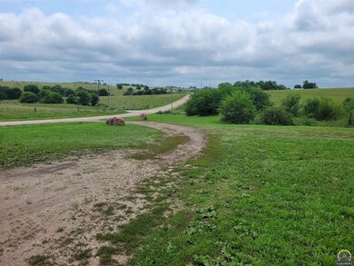 15045 S Rd, Mayetta, KS 66509 - photo 6