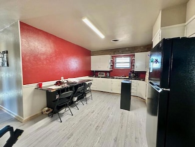 1222 S Ralls Hwy, Floydada, TX 79235 - photo 6