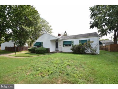 43 Whitehall Cir, Wilmington, DE 19808 - photo 2