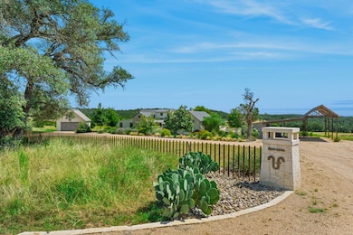 716 Arbor Ridge Rd, Fredericksburg, TX 78624 - photo 3