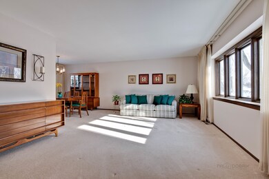 866 Camelot Dr, Crystal Lake, IL 60014 - photo 7