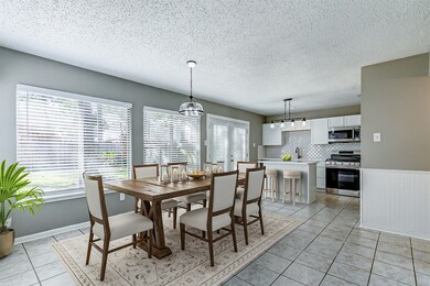 8410 Greenleaf Lake Dr, Houston, TX 77095 - photo 3