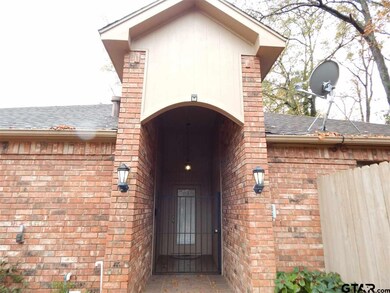 424 424 Amberwood, Tyler, TX 75701 - photo 3