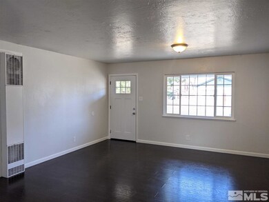 713 L St, Sparks, NV 89431 - photo 6