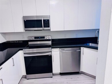 2660 W 76th St unit 207, Hialeah, FL 33016 - photo 4