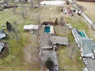 11710 Burr St, Crown Point, IN 46307 - photo 5