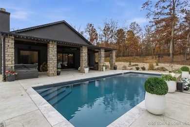 480 Ridge Cir, Sunrise Beach, MO 65079 - photo 4