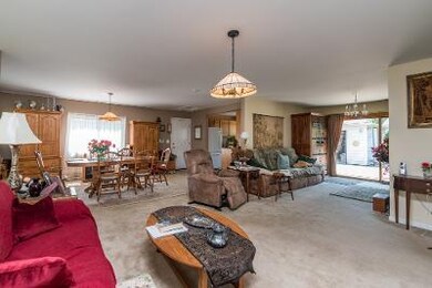 2614 Varonen Ave, Waukegan, IL 60087 - photo 4