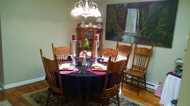 DINNING ROOM