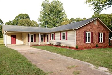 143 Mapleleaf Rd, Statesville, NC 28625 - photo 2