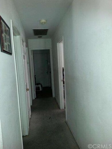 hallway to bedrooms