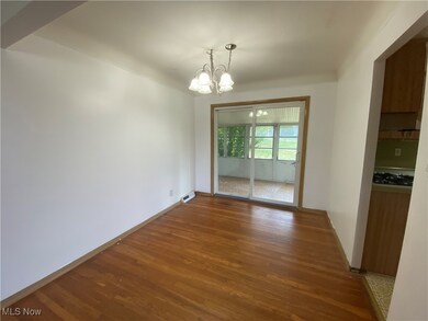 30418 Briar Ct, Wickliffe, OH 44092 - photo 3