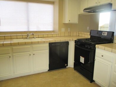 37843 Village Ln, Palmdale, CA 93550 - photo 6