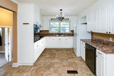 1221 Union St, Shelbyville, TN 37160 - photo 5